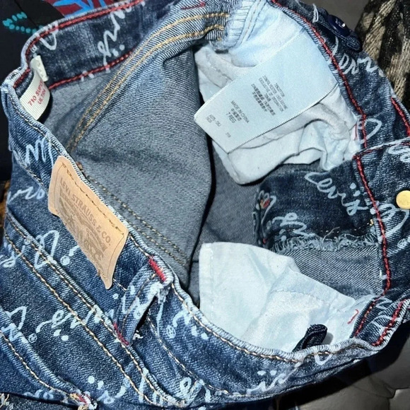 🎉HP🎉 Levi’s Kids monogram Super  Skinny logo wash girls jeans Sz 7 - Picture 16 of 17